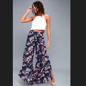 NWOT BLACK SLIT WIDE LEG PANTS